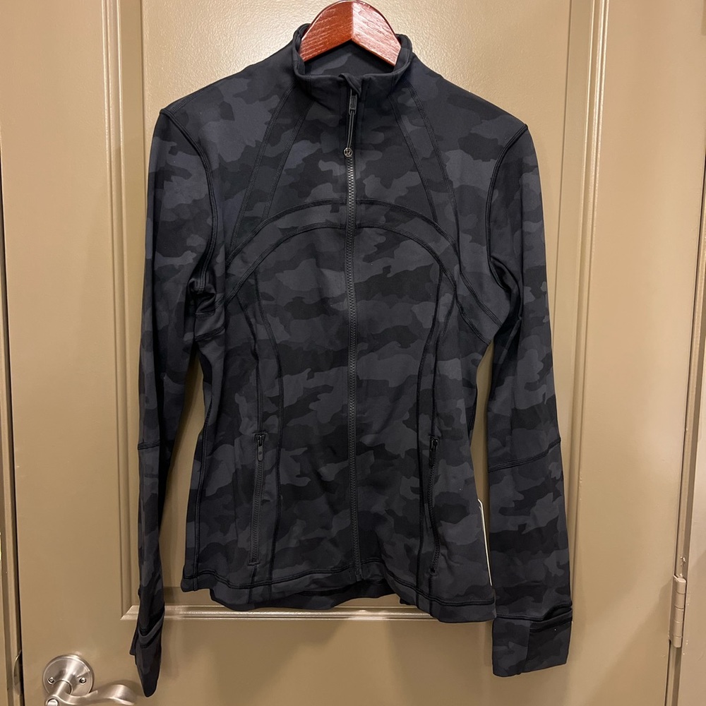 Define jacket *Luon